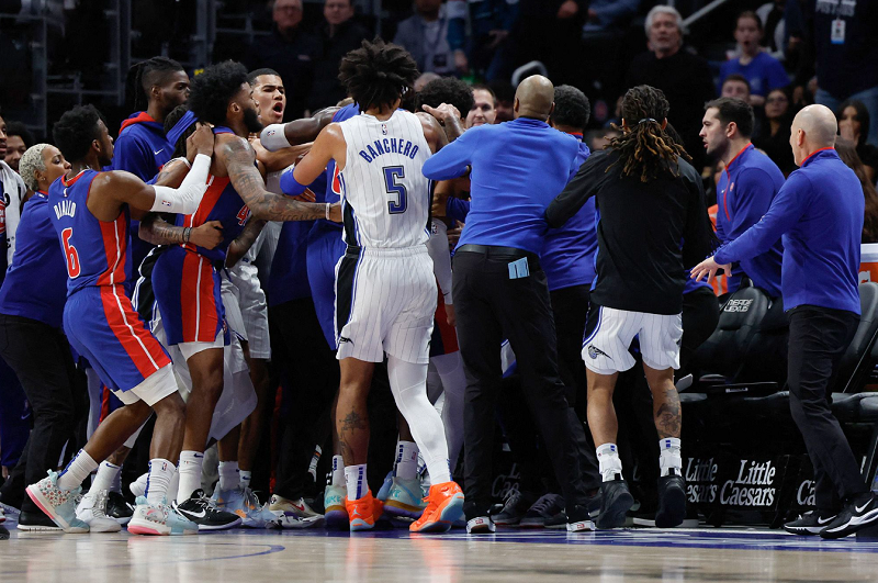 NBA: Pelea entre Orlando Magic y Detroit Pistons deja a tres jugadores y un entrenador expulsado