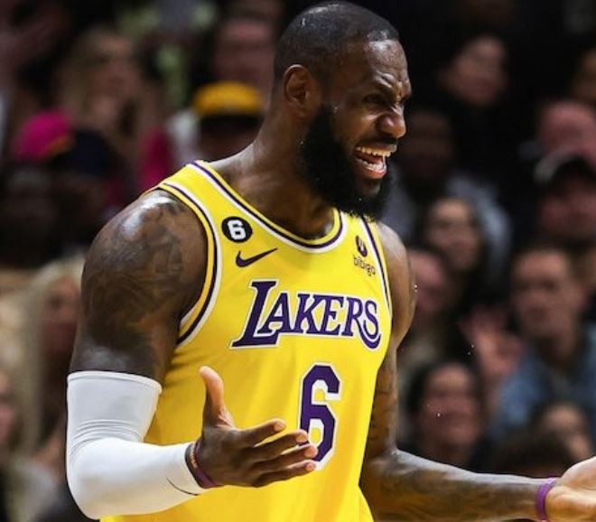 LeBron James Lakers Kings