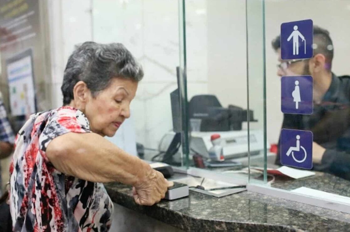 Inicia el pago del Bono 100 % Amor Mayor por Patria