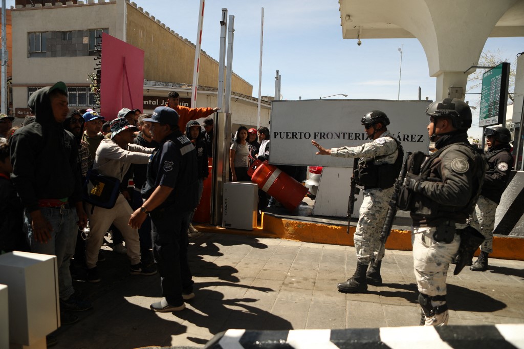 Detenidos dos migrantes venezolanos por agredir a un agente de la Patrulla Fronteriza en El Paso-Texas (+Video)