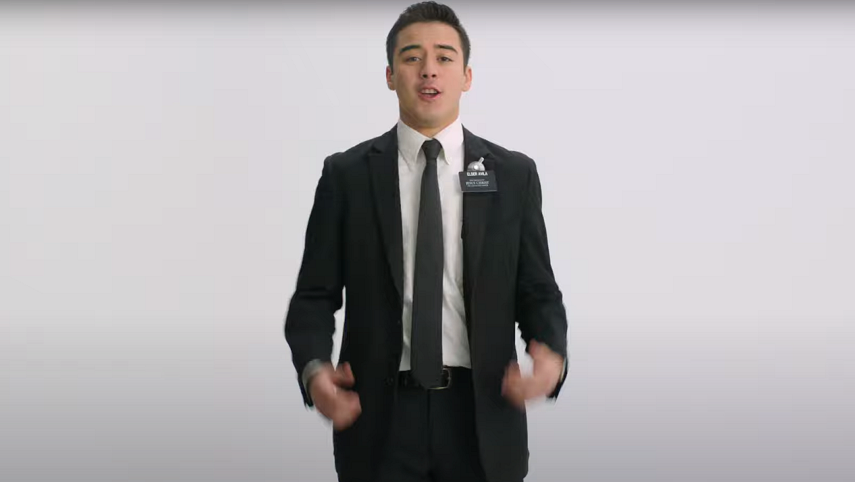 Personaje de “Soy el Elder Ávila” pide disculpa por lo repetitiva que es la publicidad en YouTube