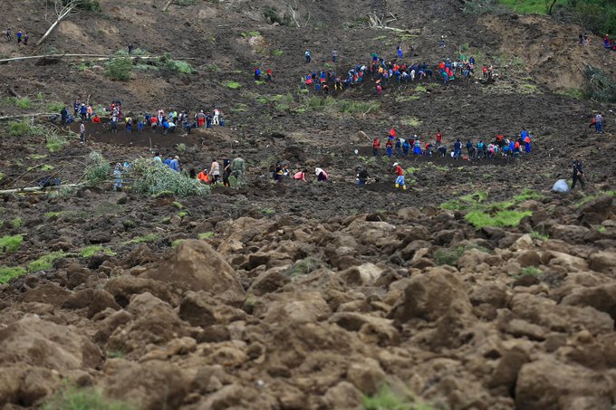 Ecuador declara alerta en poblado andino ante eventual deslave