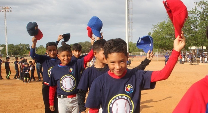 escuela de béisbol menor Silvino Bracho