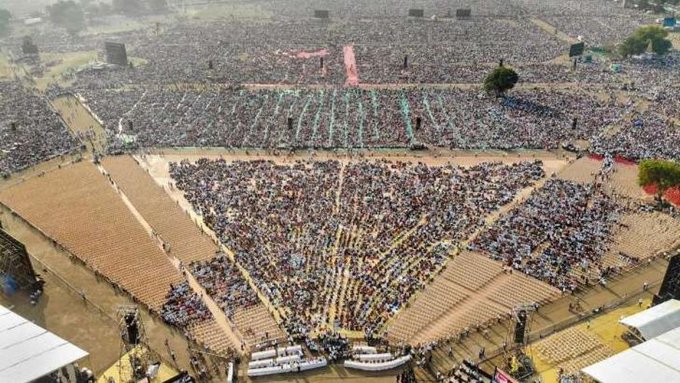 Once personas mueren por insolación en un evento masivo en India
