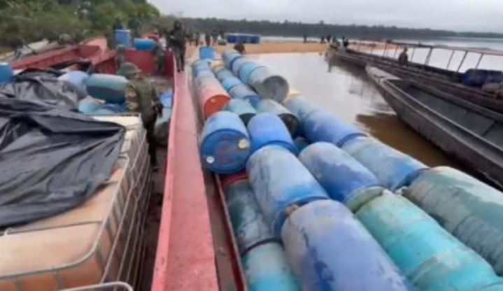 Incautaron cien mil litros de gasolina usados para minería ilegal