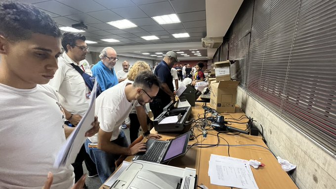 Continúa proceso de totalización de votos de las Facultades de FACES y FCJP de la UCV