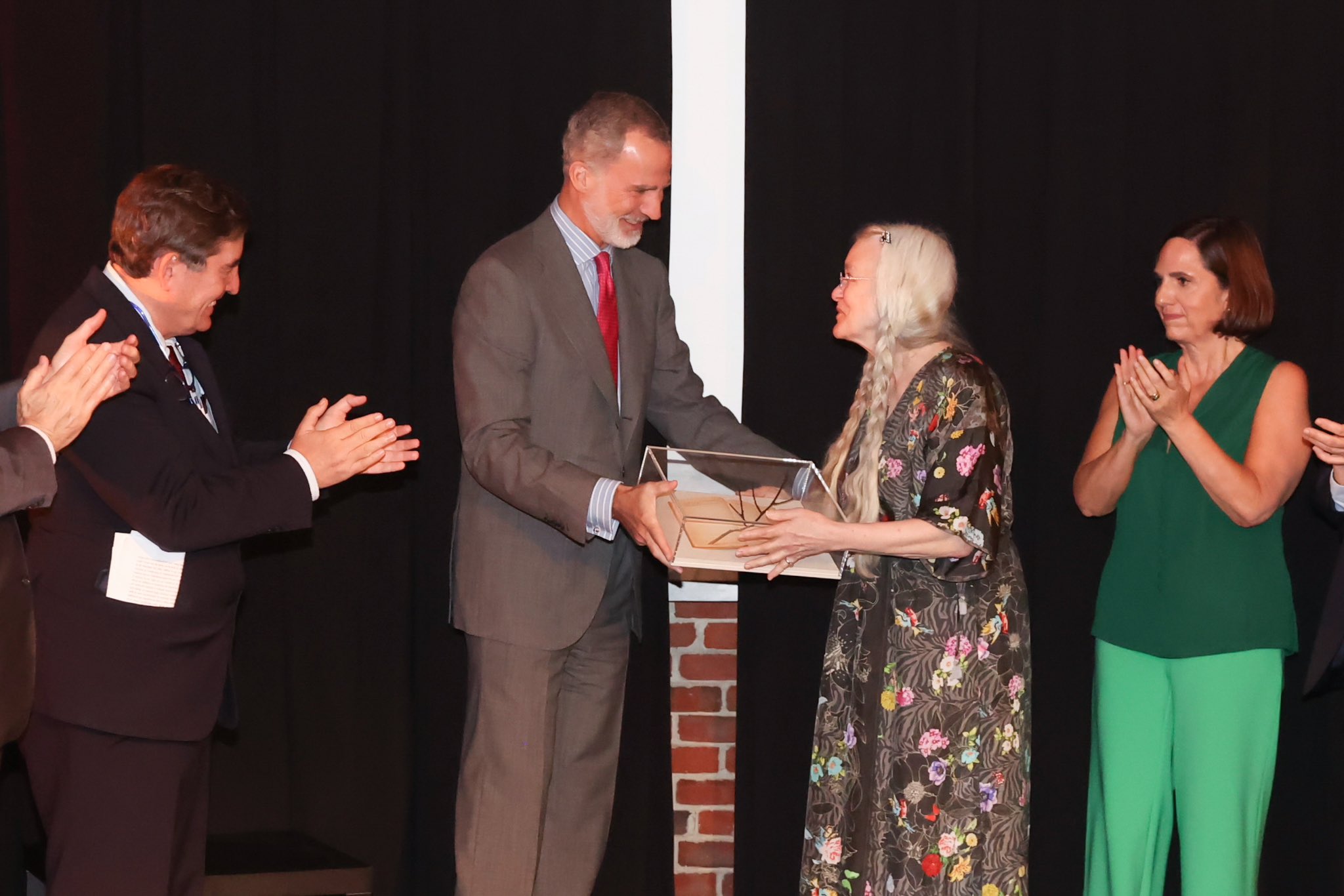 Sharon Olds, primera ganadora del premio Joan Margarit de poesía del Instituto Cervantes