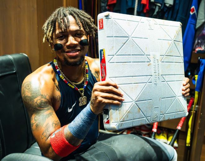 Ronald Acuña Jr estafada 70