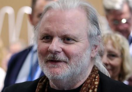 Madera noruega: Jon Fosse Premio Nobel de Literatura