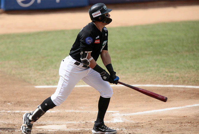Ramón Flores Bravos Tiburones