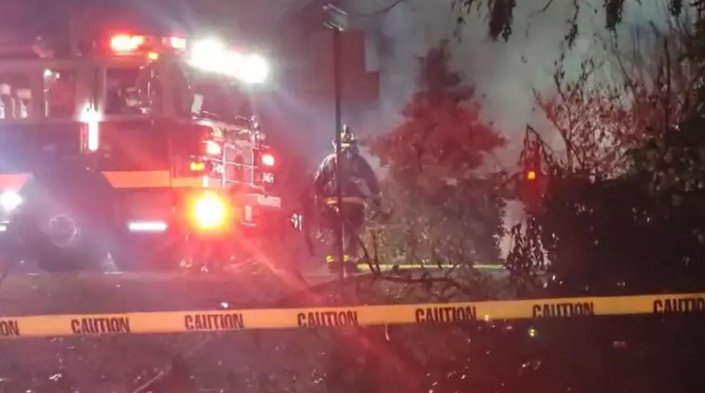Explotó una casa en Virgina, EEUU, cuando la Policía se aproximaba a ejecutar un registro (+Video)