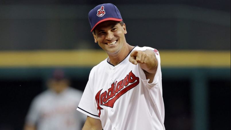Omar Vizquel se contentó por el contrato del prospecto zuliano Jackson Chourio