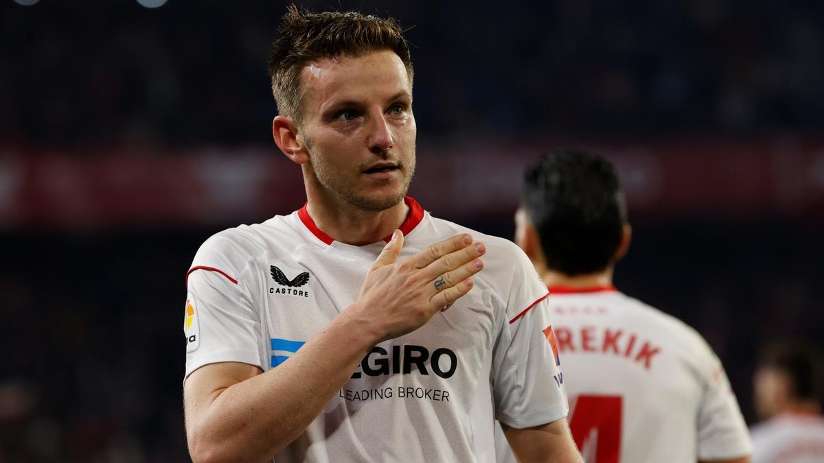 Ivan Rakitić le dice adiós al Sevilla
