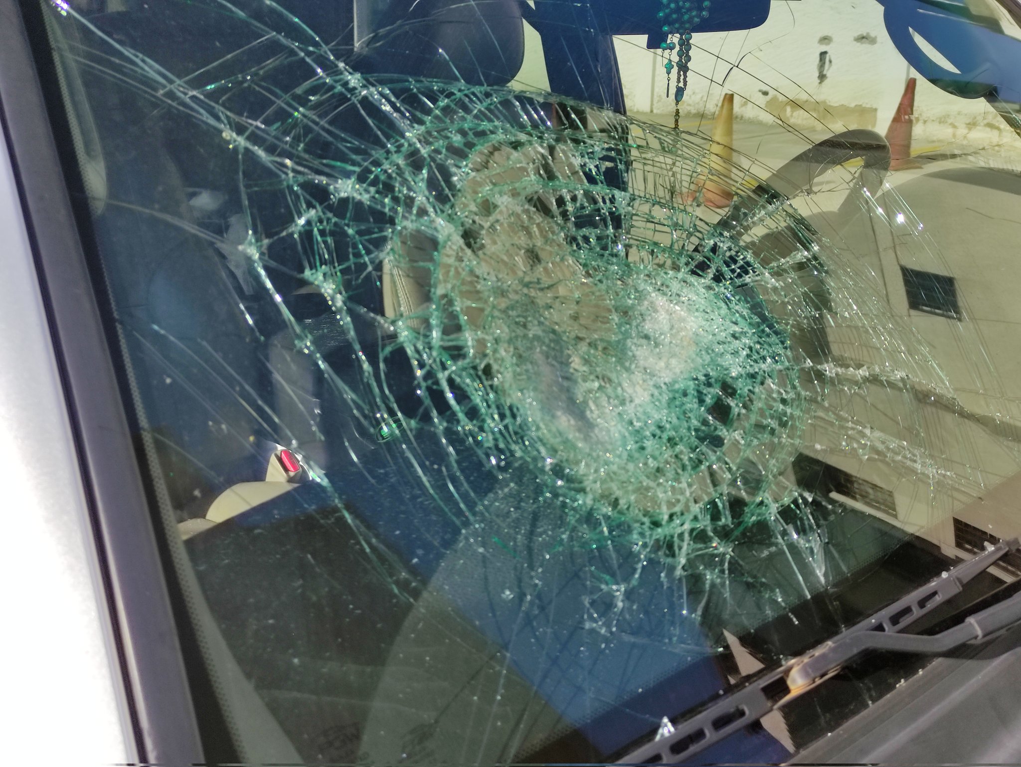 César Pérez Vivas denuncia que fue atacado con piedras en Trujillo durante recorrido político