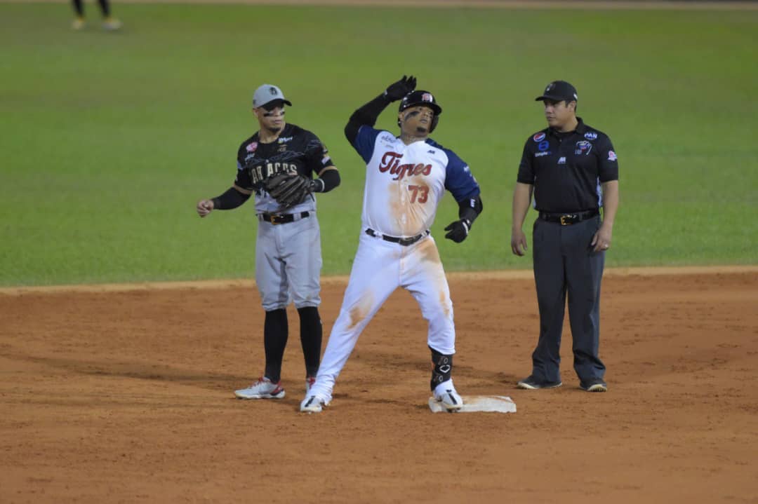 Tigres Leones Yermín Mercedes