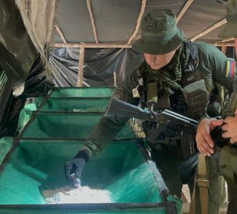 Fanb destruye campamentos donde hacían cocaína