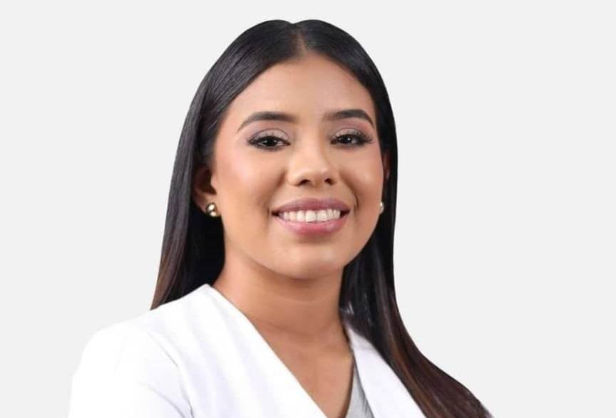 Matan a tiros a joven alcaldesa y a miembro de su gabinete en Ecuador