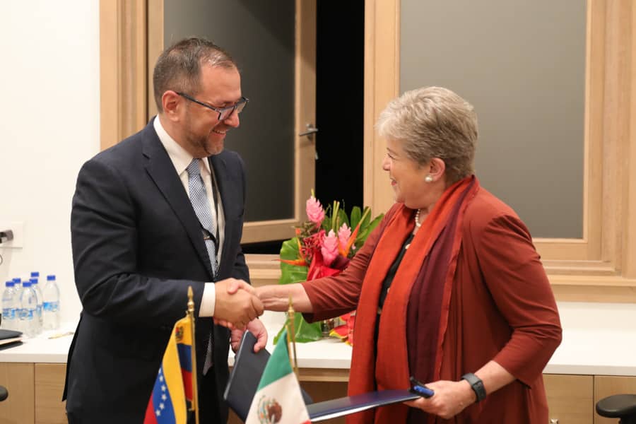 Venezuela y México suscriben acuerdo integral de migración a través del Plan Vuelta a la Patria