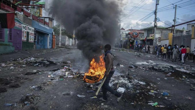 Gobierno de Haití declaró el estado de urgencia y el toque de queda en parte del país