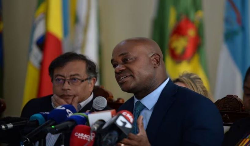 canciller colombiano anuncia reunión con Venezuela