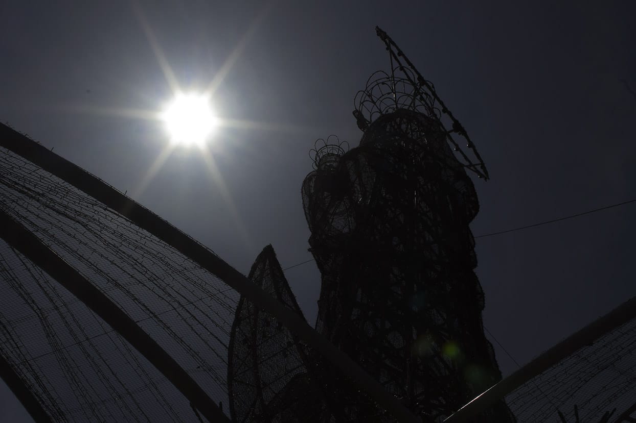 El eclipse solar en el lente de Baüer desde la Plaza el Ángel
