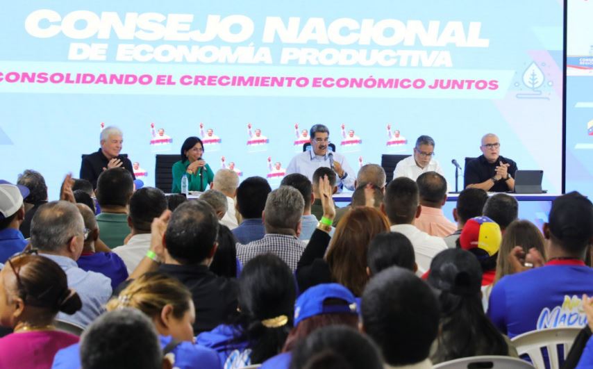 Presidente Maduro en el consejo nacional de economía productiva