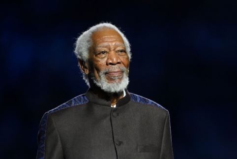 Salud de Morgan Freeman: Fans se preocupan por el estado de su mano