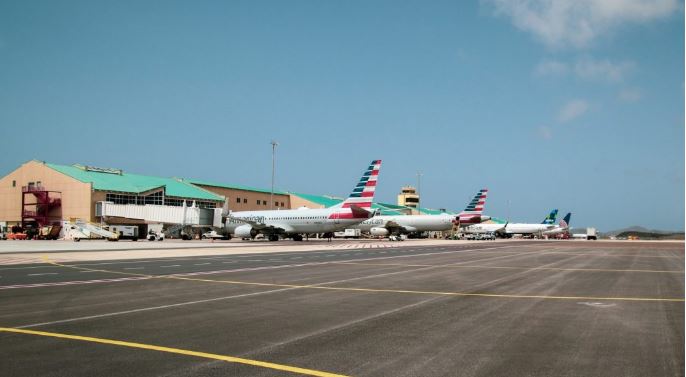 Aruba extiende por tres meses la prohibición de vuelos desde y hacia Venezuela