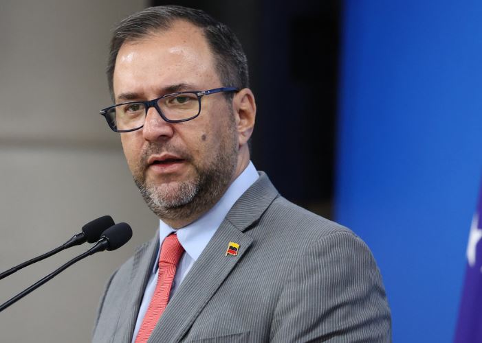 Gobierno de Maduro denuncia