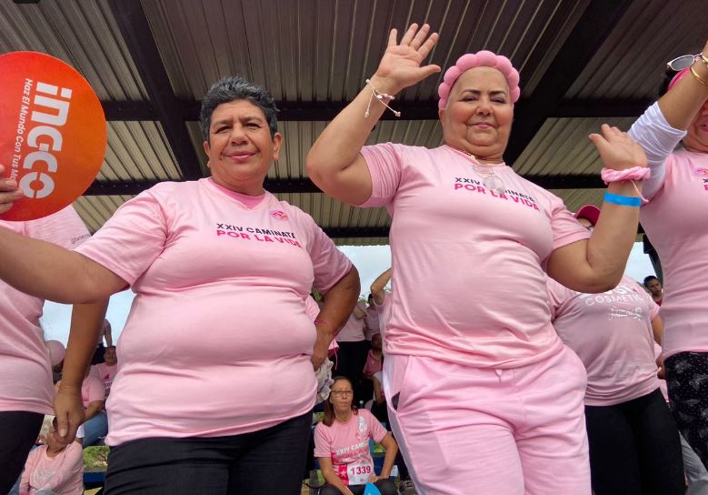 Con entusiasmo y alegría culminó la caminata rosa de Famac en Maracaibo