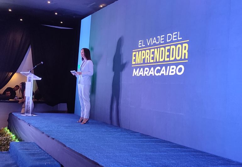 BANCAMIGA realiza en Maracaibo el Foro "El Viaje del Emprendedor" con asistencia de más de 300 personas