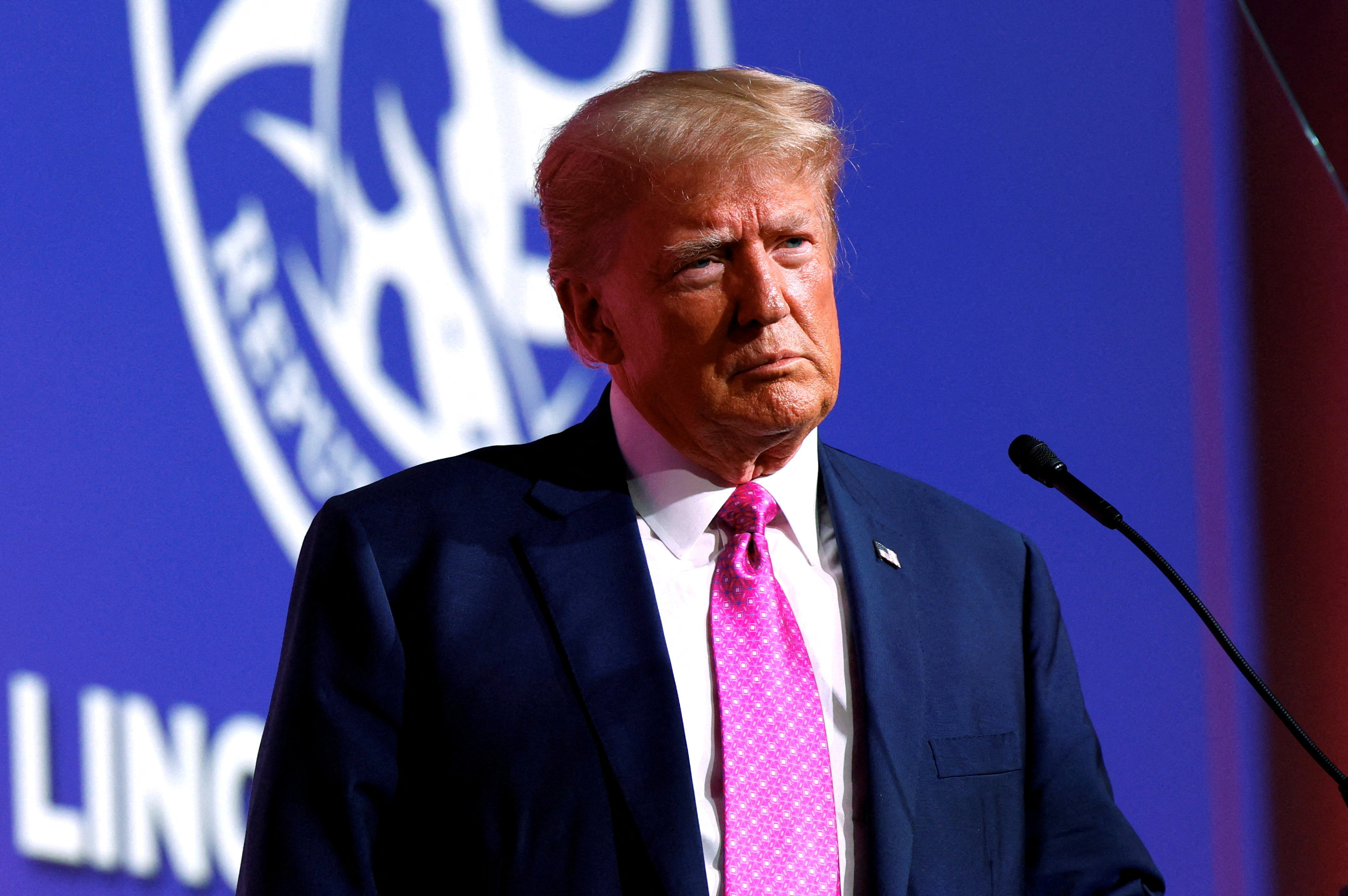 Trump advierte que eliminará las 
