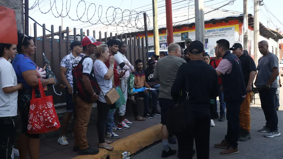 Migrantes deportados de EEUU a México cruzan frontera nicaragüense: La mayoría son venezolanos