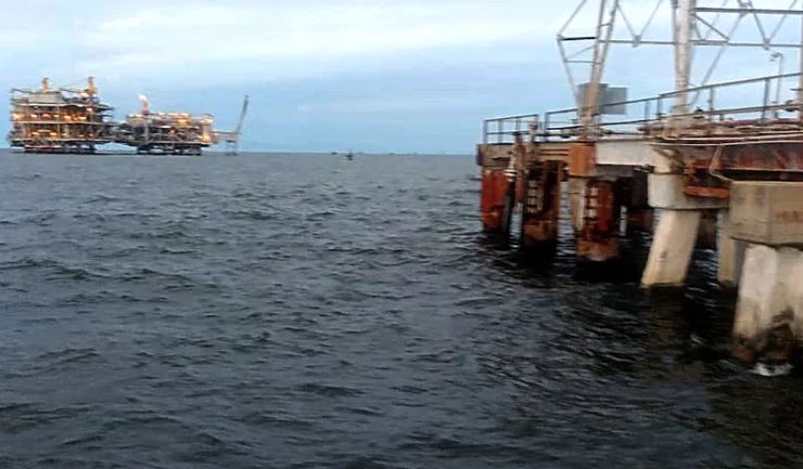 PDVSA emite comunicado y confirma un fallecido y dos desaparecidos tras el hundimiento de la barcaza en el Lago de Maracaibo