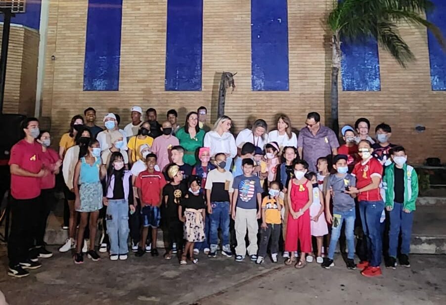 Fundación Amigos del Niño con Cáncer honró a Noticia al Día por su apoyo en la campaña 