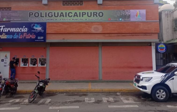 Trabajadora sexual quemó la moto de un cliente por negarse a pagar sus servicios en Los Teques