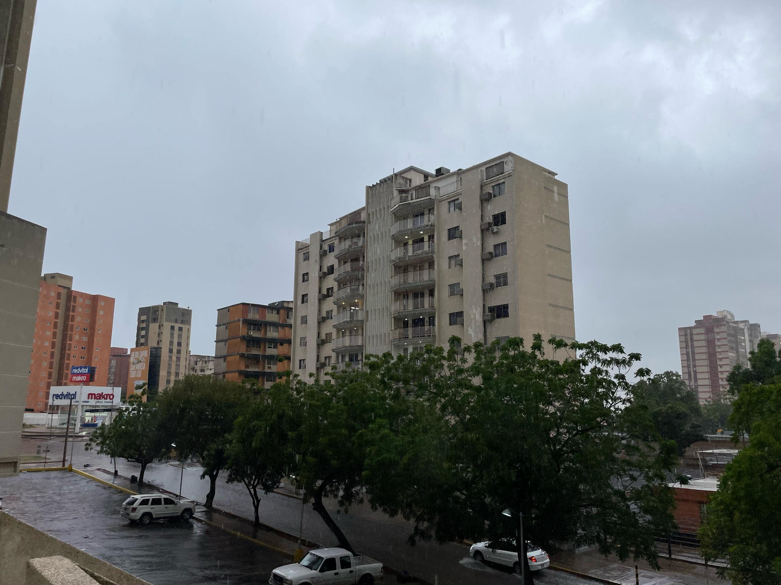 Llueve en Maracaibo y San Francisco