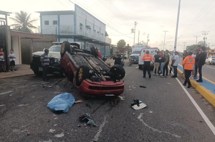 Falleció una adolescente y otro resultó herido tras choque entre vehículos en Anzoátegui