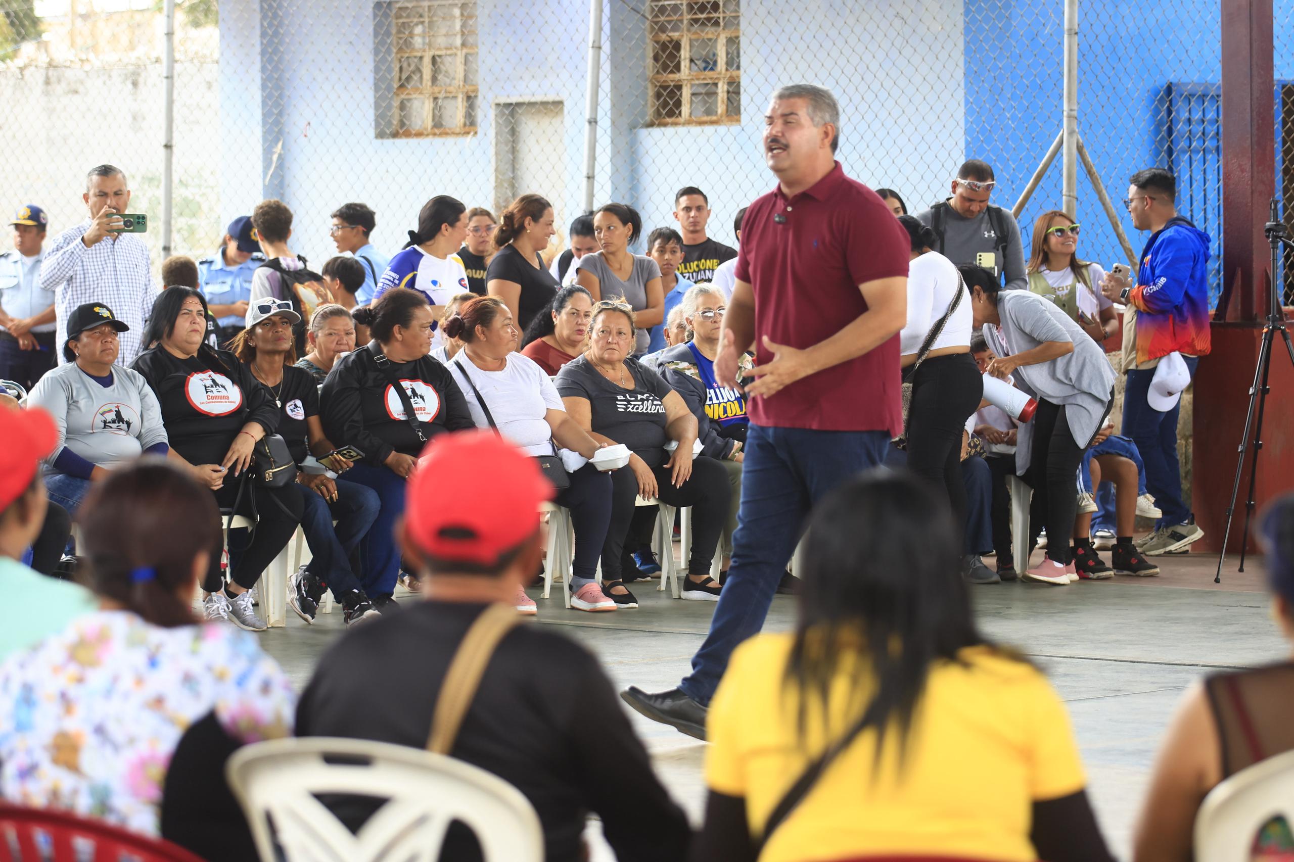 Candidato Luis Caldera realizó reunión de trabajo con dirigentes de Cristo de Aranza