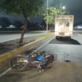 Muere detective del CICPC y su acompañante al chocar su moto contra una mata en la C-1