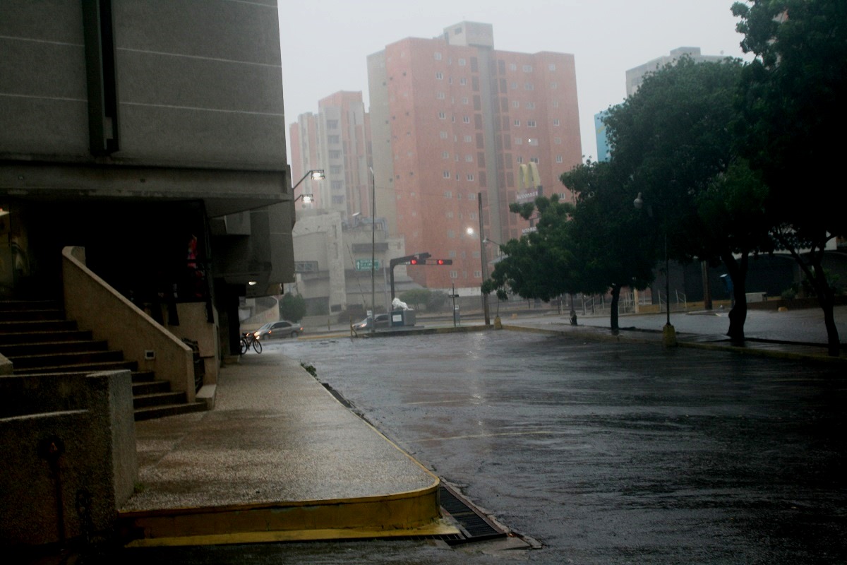 Refrescante lluvia bendice a Maracaibo y a San Francisco la mañana del Domingo de Resurrección