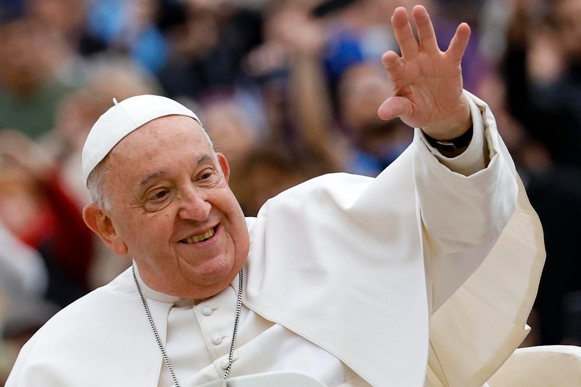 Francisco, un papa de nuestro tiempo (Por el Dr. Ángel Rafael Lombardi Boscán)