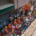 Al menos 11 personas fallecieron tras desplome un edificio en India