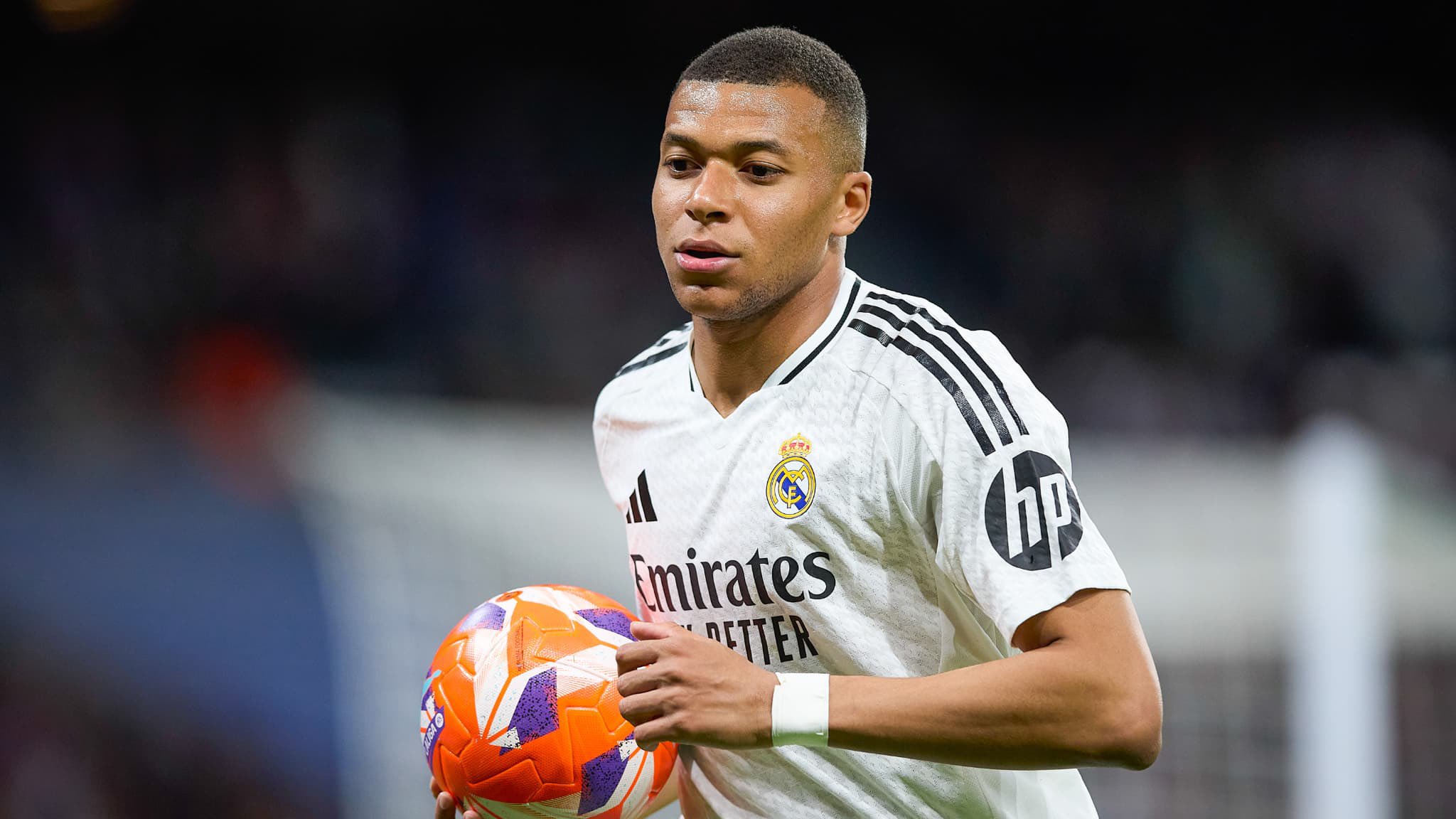 Kylian Mbappé recibe el alta hospitalaria y vuelve a la concentración del Real Madrid