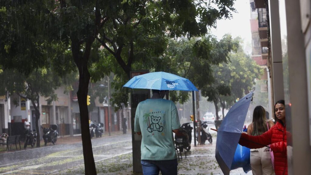 Alerta naranja en España por una dana con tormenta y granizo que llegará este sábado