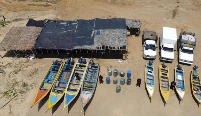 Incautaron drogas, lanchas, vehículos y motores fuera de borda en Mene de Mauroa