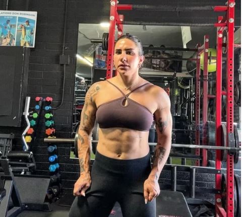 Esta influencer venezolana enfrenta cargos por agresión y ciberacoso en Miami