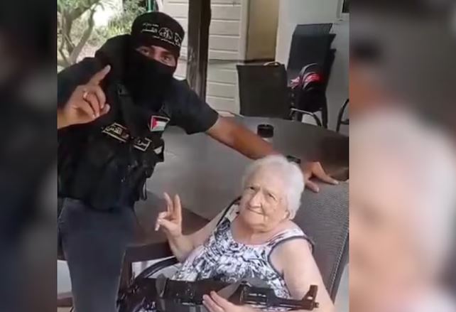 Esther Cunio, la abuela de 93 años que evitó ser secuestrada por Hamas al mencionar a Messi: Espera emocionada el reencuentro con sus nietos liberados