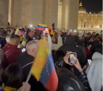 Así cantaron los venezolanos en Roma a la espera de la canonización del Dr. José G. Hernández y la Madre Carmen Rendiles