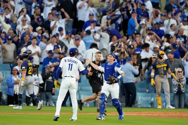 Dodgers quedan a un paso de llegar a la Serie Mundial